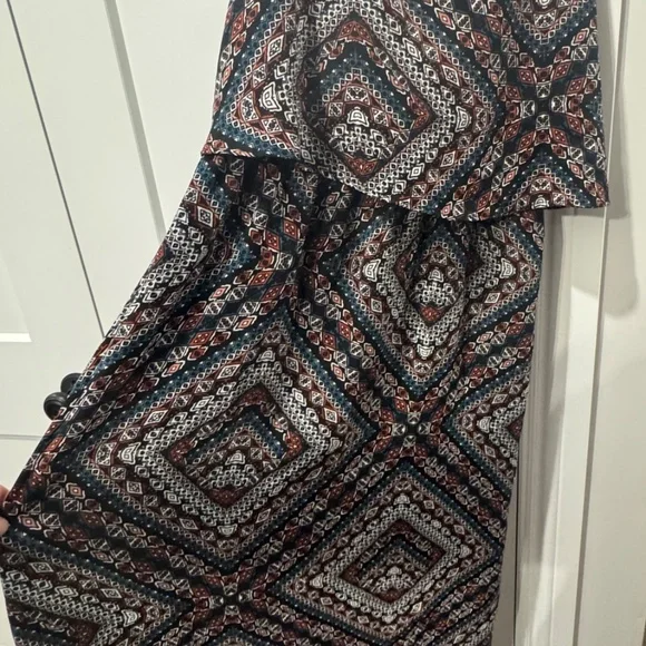 Dynamite Boho Maxi Dress Geometric Print Strappy Flowy Women’s Size L - Picture 3 of 7